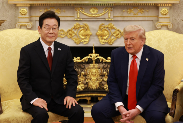 九五配资 被特朗普问及韩日间“慰安妇”等敏感问题，李在明回应